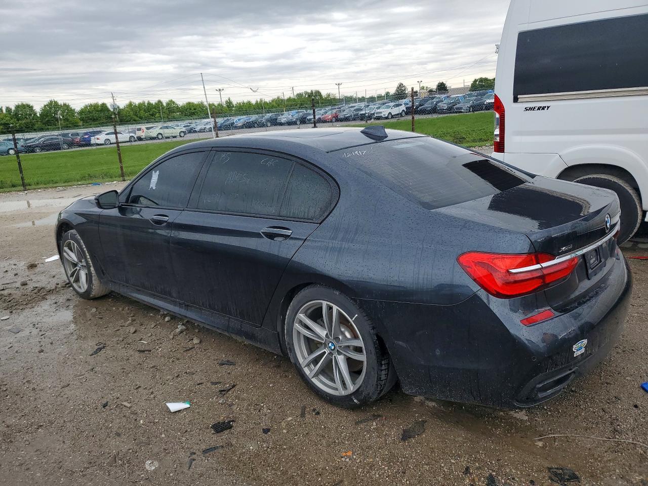 2017 BMW 750 Xi - Image 2