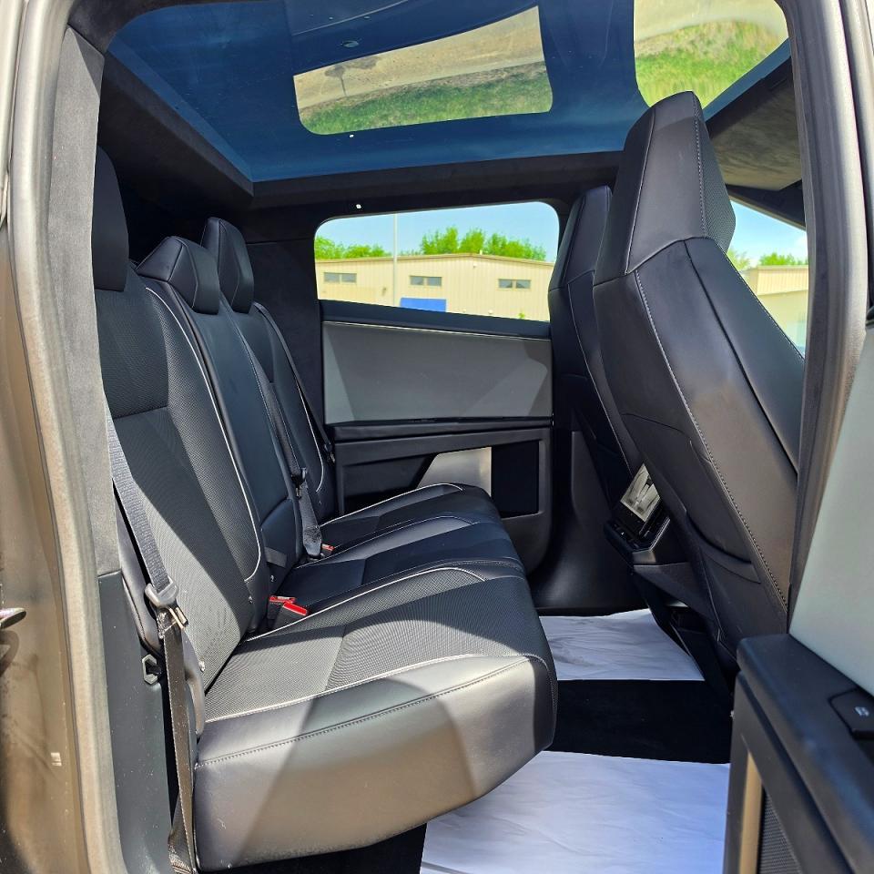 2024 Tesla Cybertruck - Фото 6