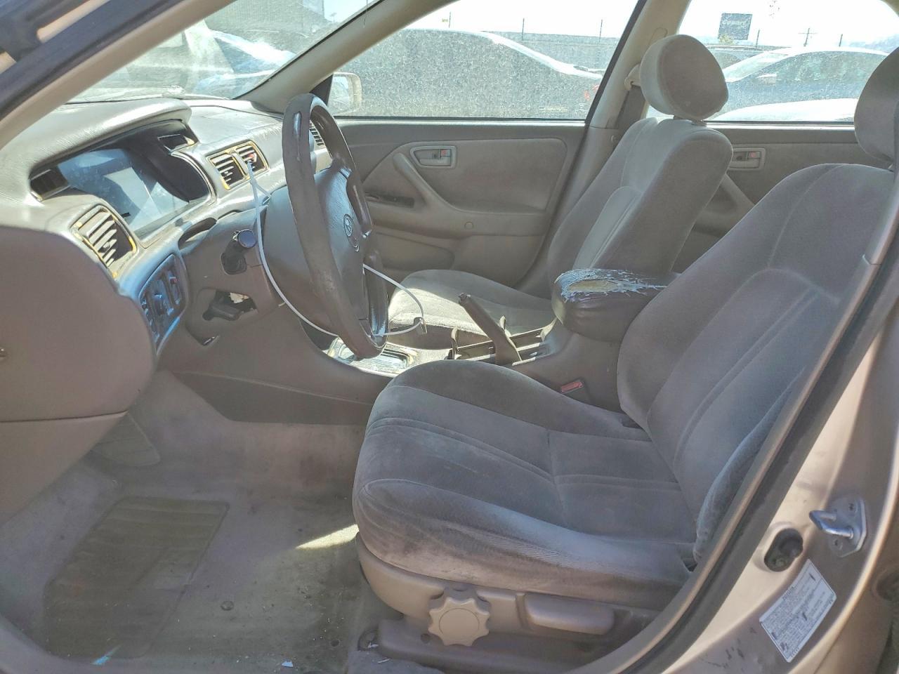 1997 Toyota Camry Le - Image 7