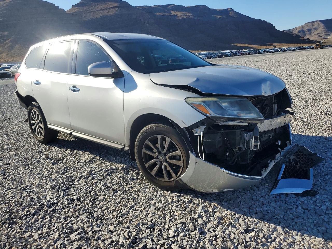 2013 Nissan Pathfinder S - Фото 4