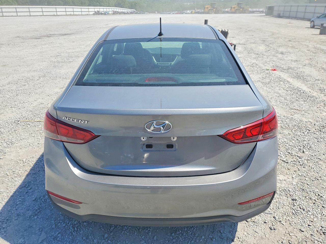 2022 Hyundai Accent Se - Фото 6