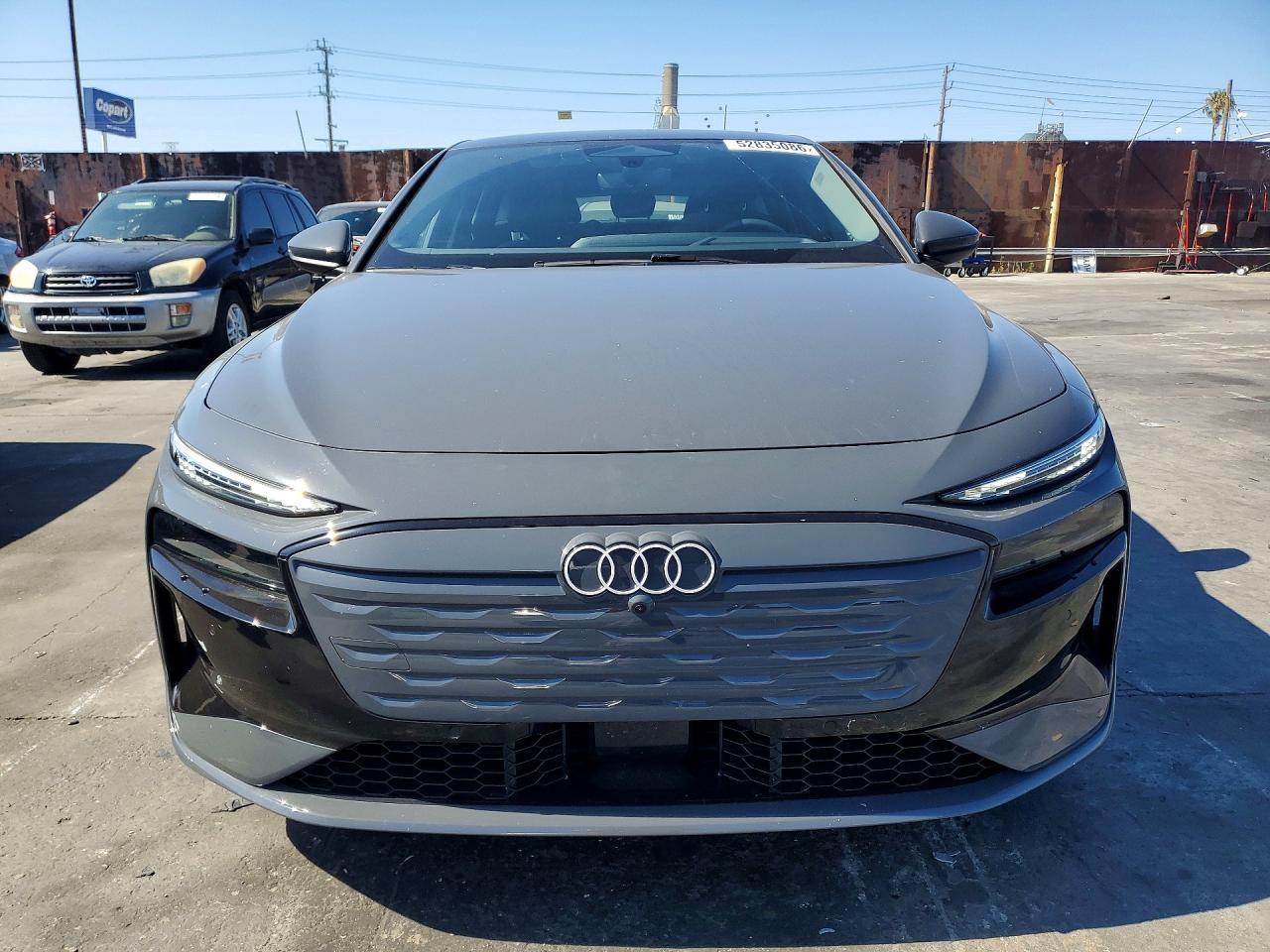 2025 Audi A6 E-Tron Premium Plus 55 - Фото 5