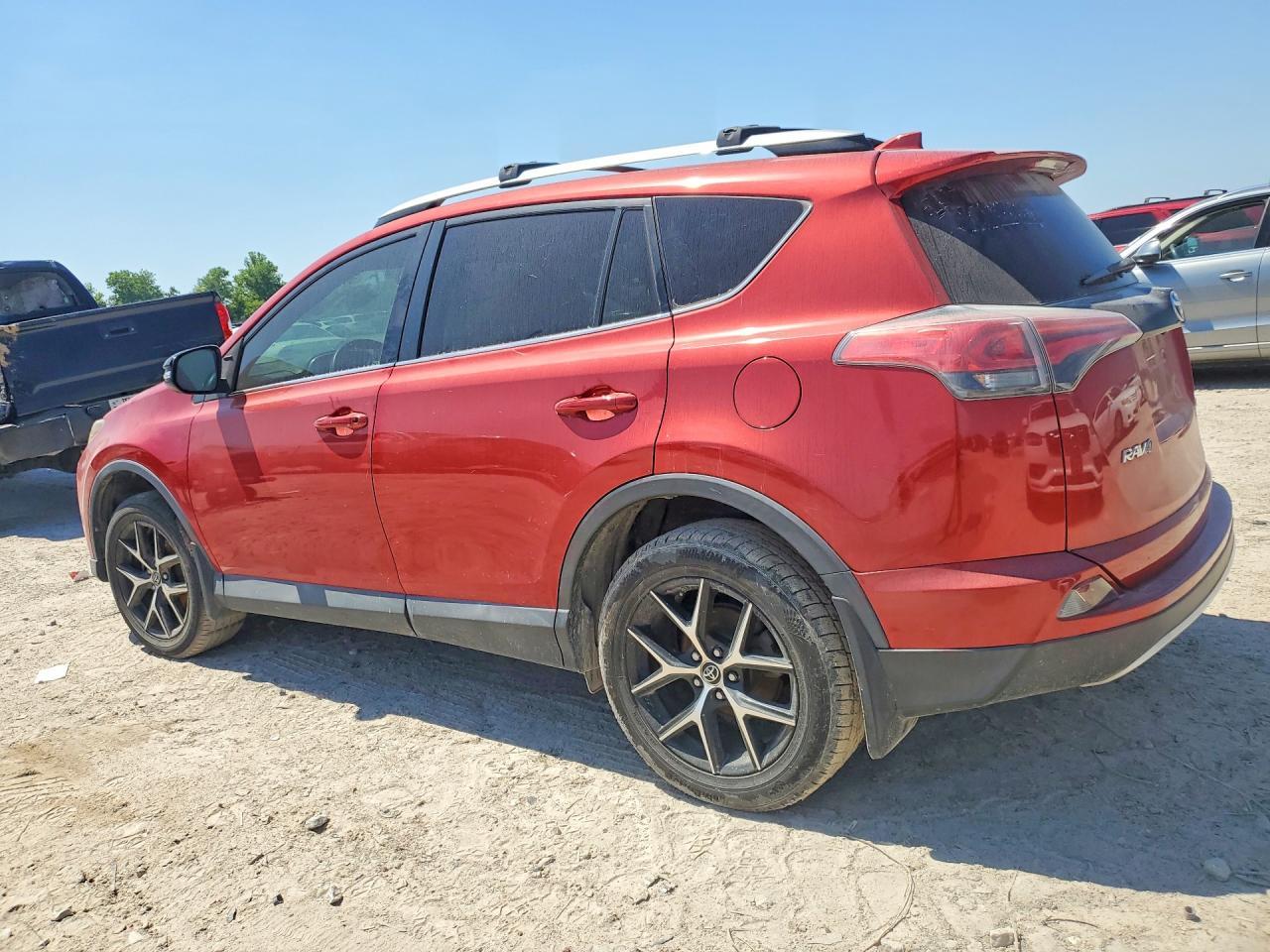 2016 Toyota Rav4 Se - Фото 2