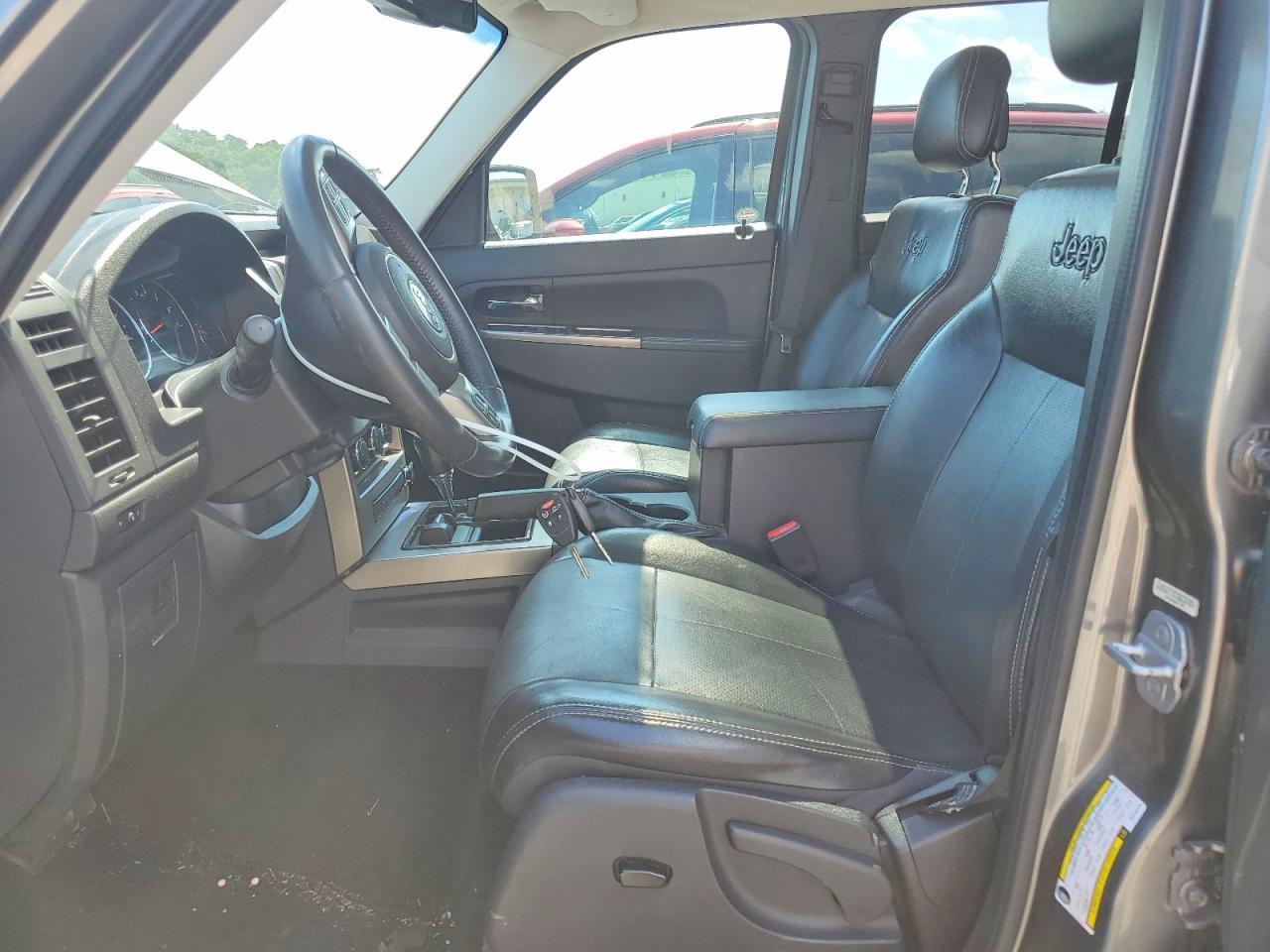 2012 Jeep Liberty Jet - Фото 7