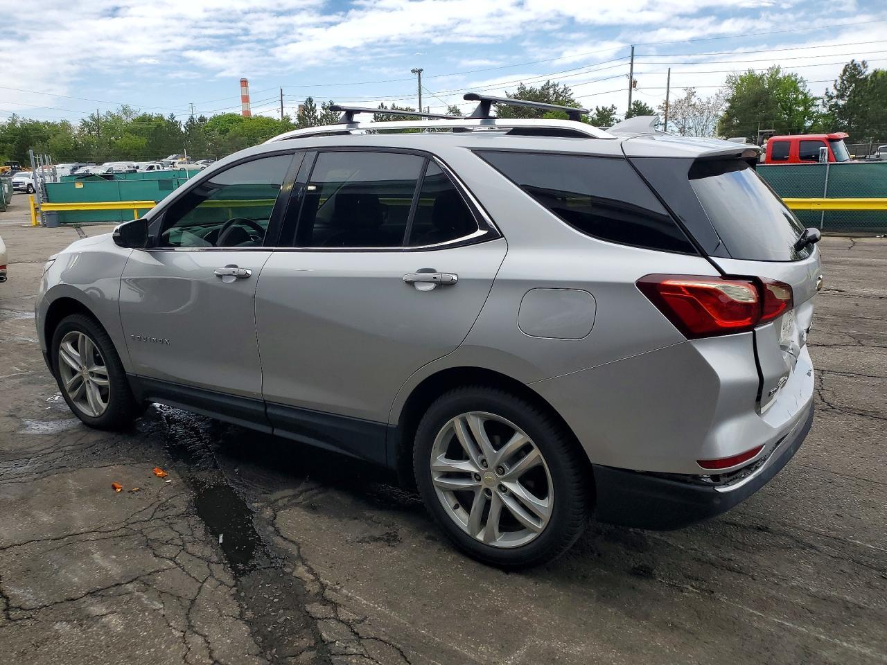2018 Chevrolet Equinox Premier - Фото 2