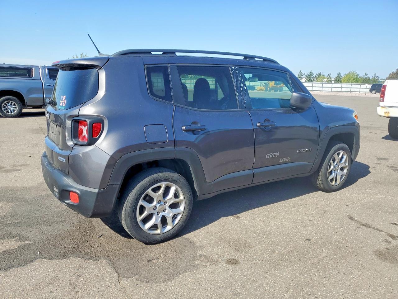 2016 Jeep Renegade Latitude - Фото 3