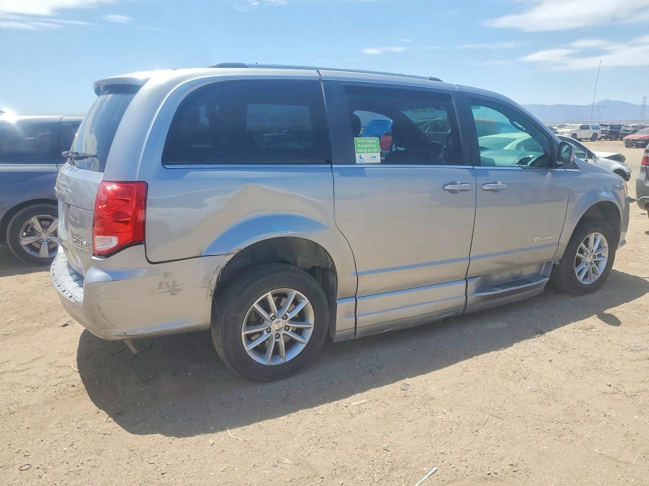 2018 Dodge Grand Caravn - Фото 3