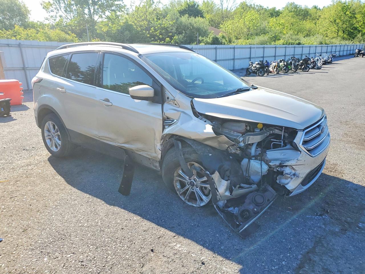 2017 Ford Escape Se - Фото 4