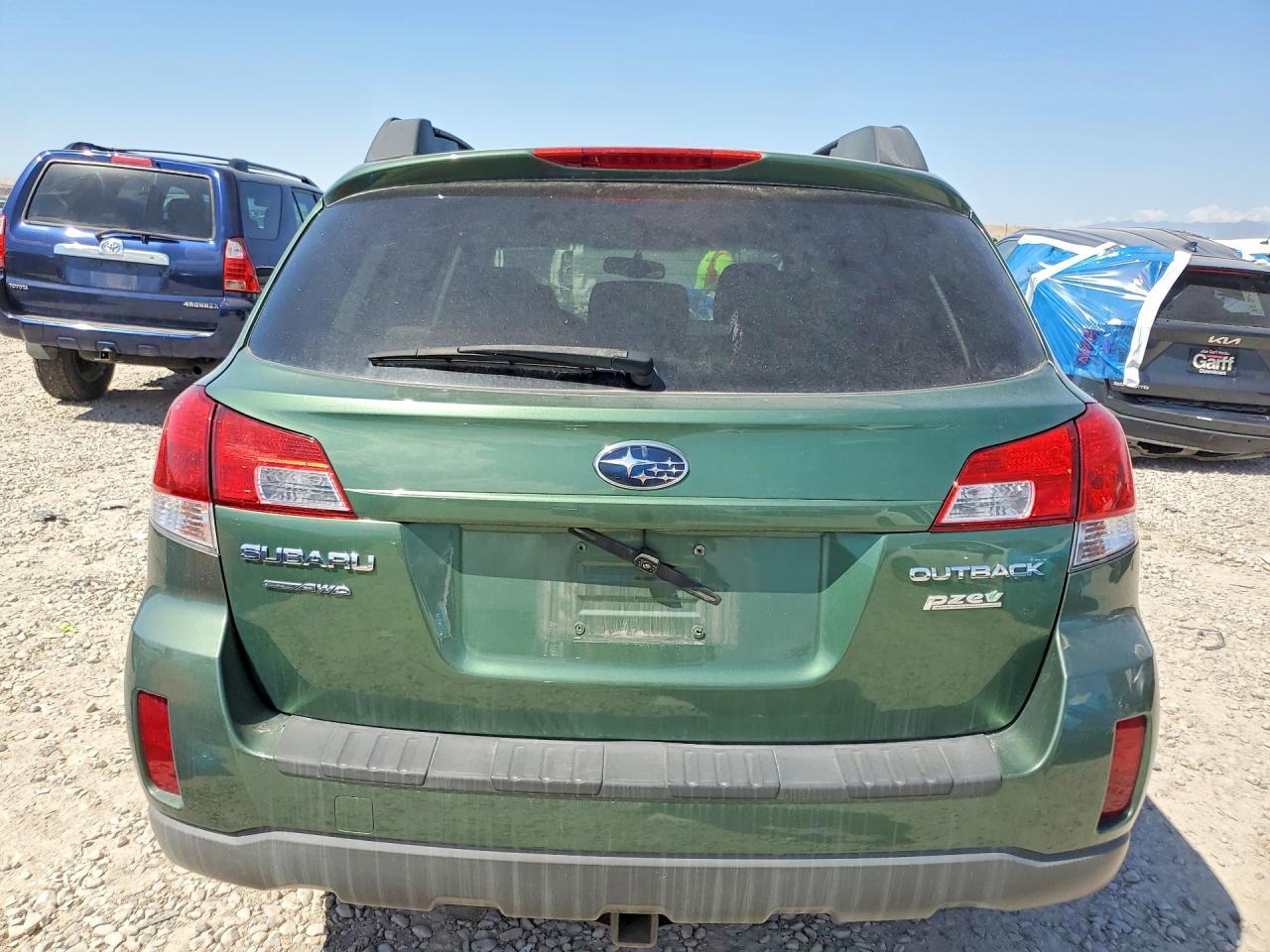 2010 Suba Outback - Image 6