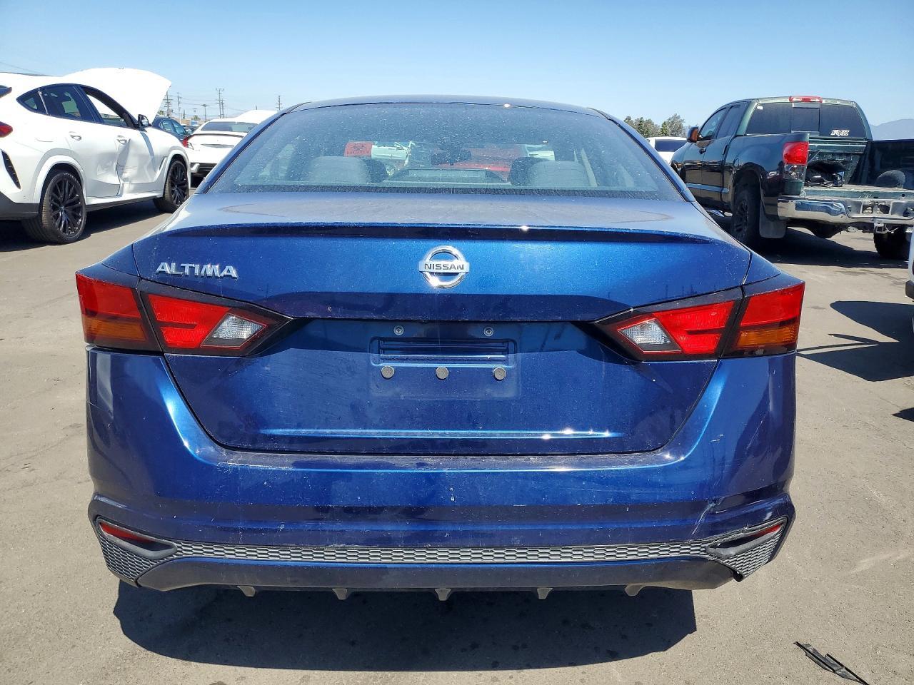 2021 Nissan Altima S - Фото 6