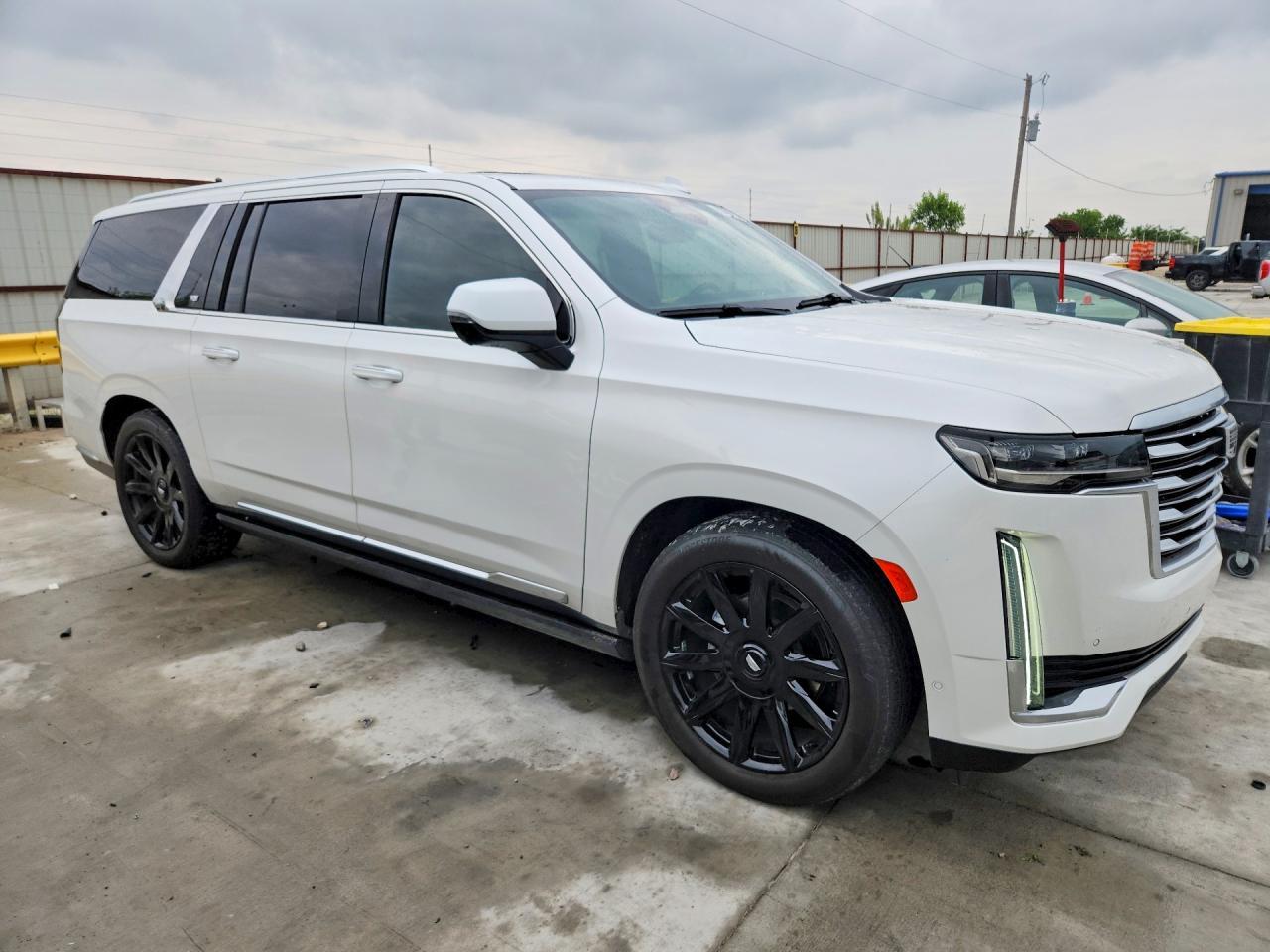2021 Cadillac Escalade Esv Premium Luxury Platinum - Image 4