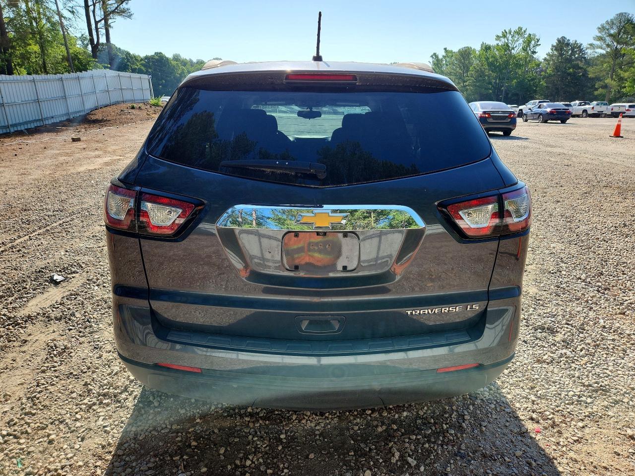 2013 Chevrolet Traverse Ls - Image 6