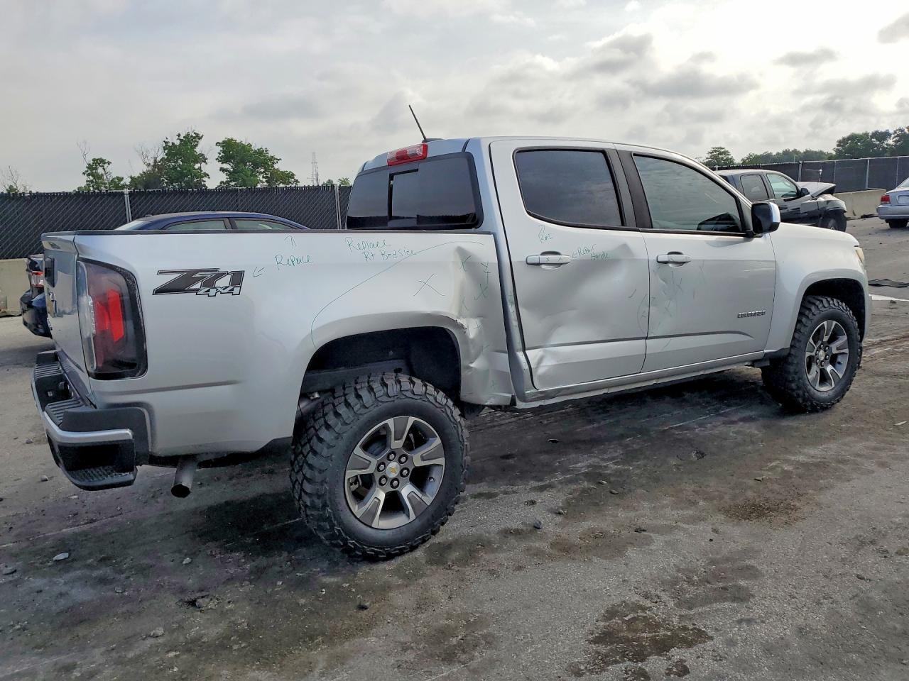 2020 Chevrolet Colorado Z71 - Фото 3
