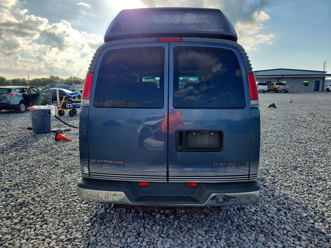 1999 Chevrolet Express G1500 - Фото 6