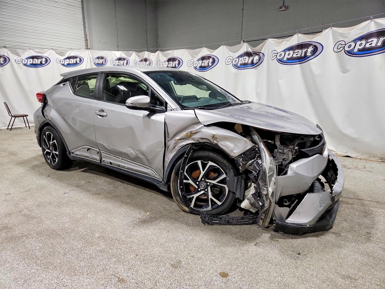 2019 Toyota C-Hr Xle - Image 4