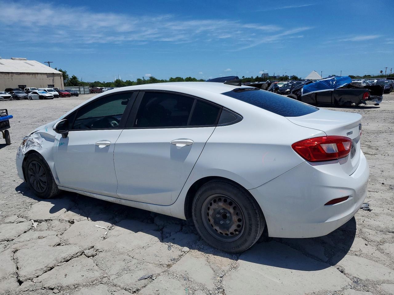 2016 Chevrolet Cruze Ls - Фото 2