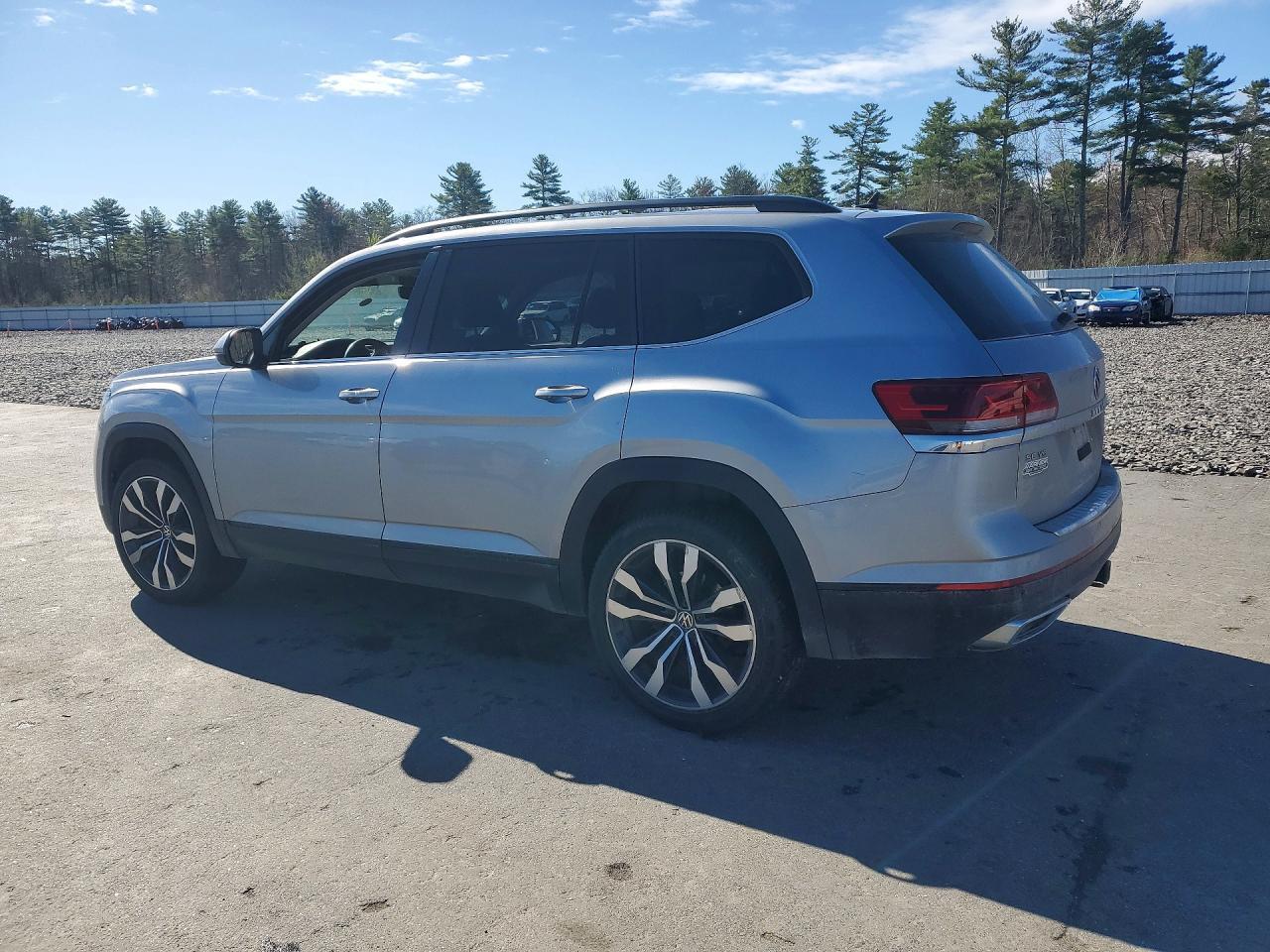 2022 Volkswagen Atlas Se - Фото 2