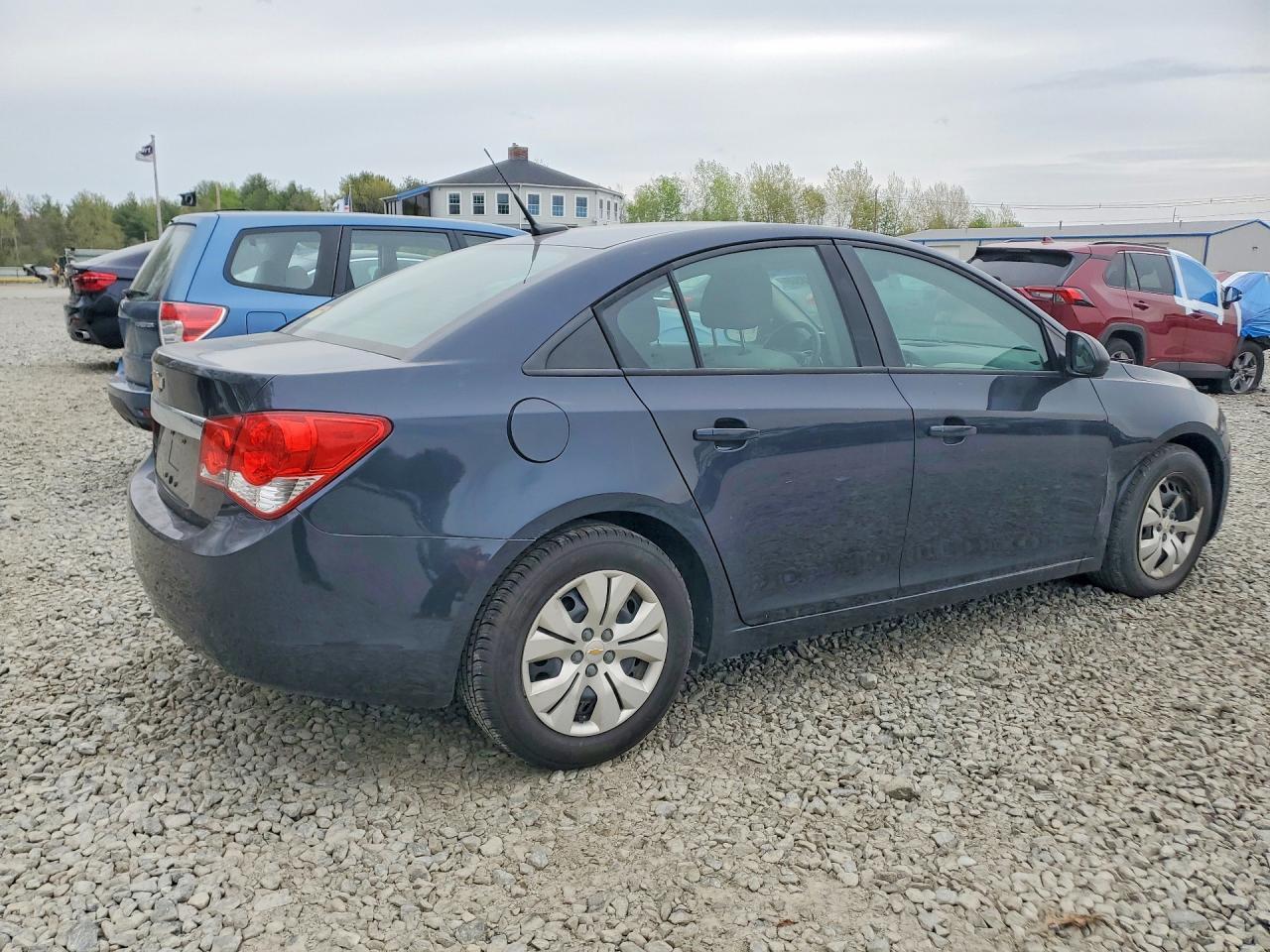 2014 Chevrolet Cruze Ls - Фото 3