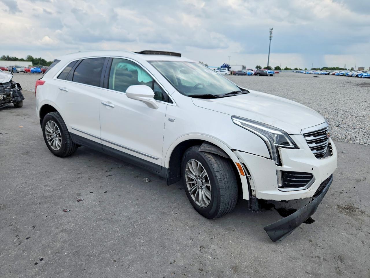 2018 Cadillac Xt5 Luxury - Image 4
