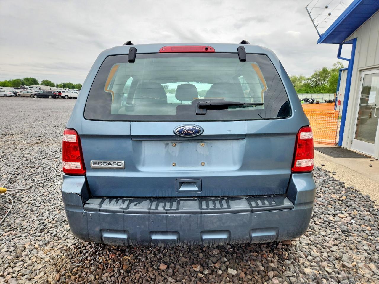 2010 Ford Escape Xls - Image 6