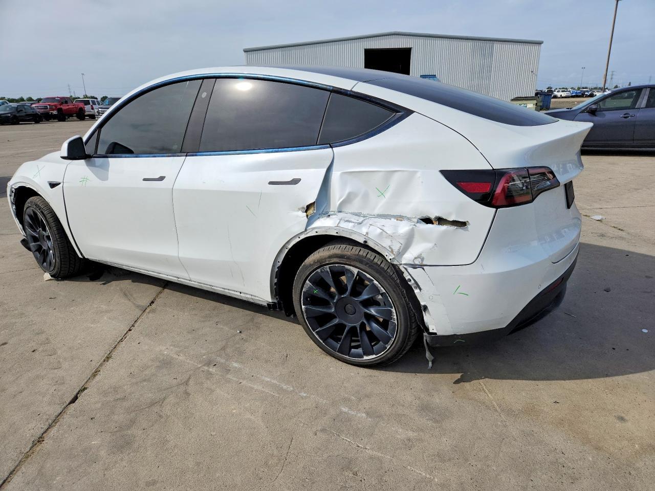 2022 Tesla Model Y - Image 2