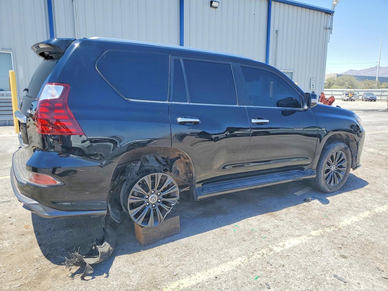 2021 Lexus Gx 460 Premium - Image 3