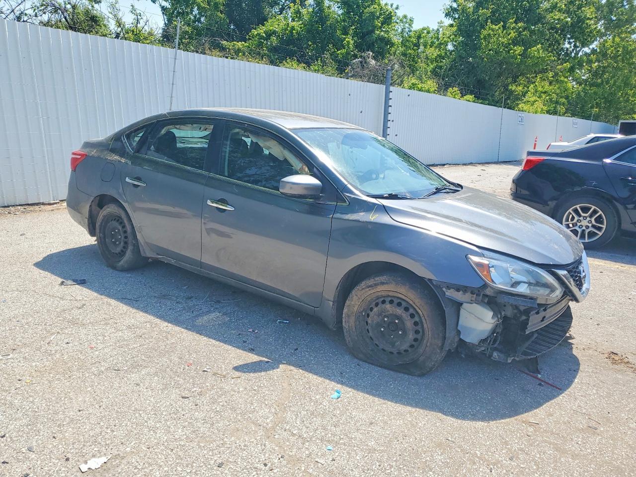 2016 Nissan Sentra S - Фото 4