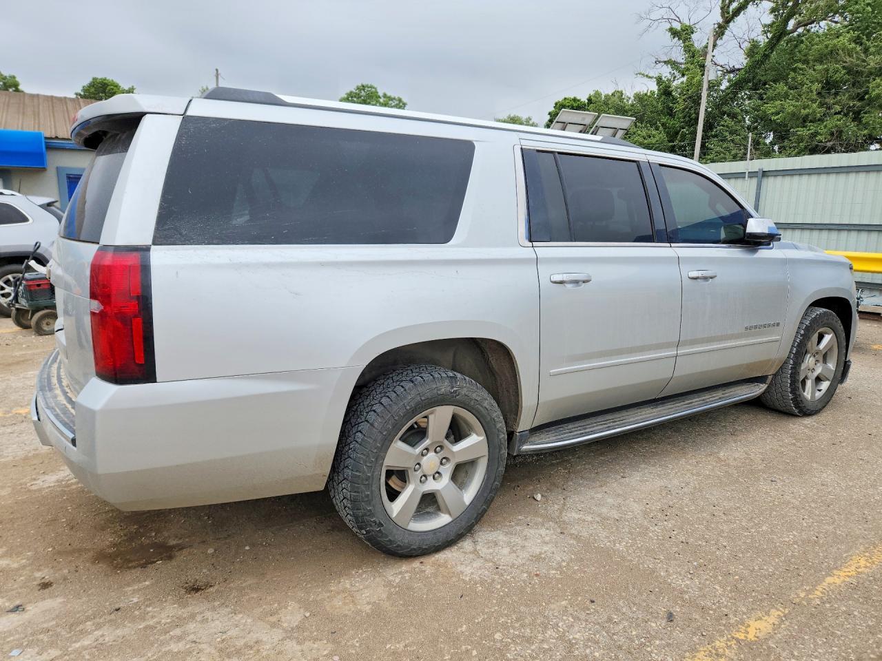 2018 Chevrolet Suburban K1500 Premier - Image 3