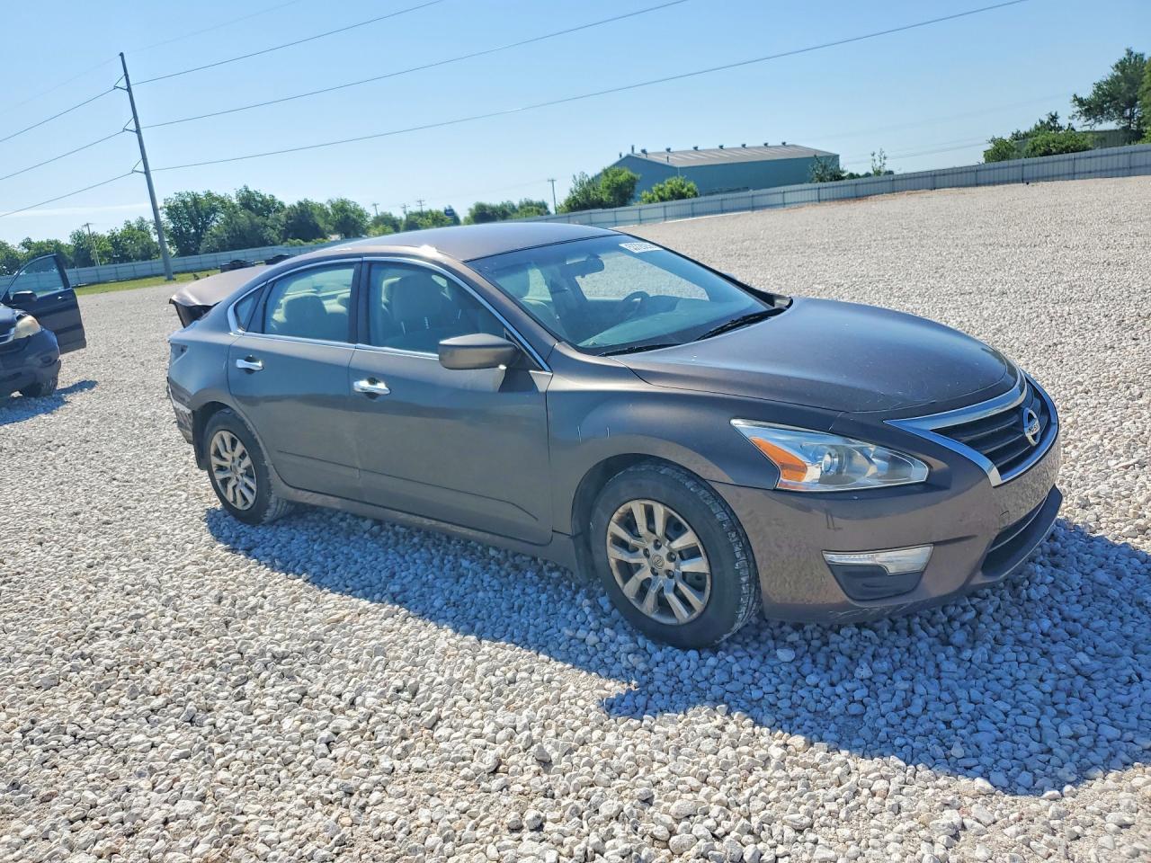 2015 Nissan Altima 2.5 S - Image 4