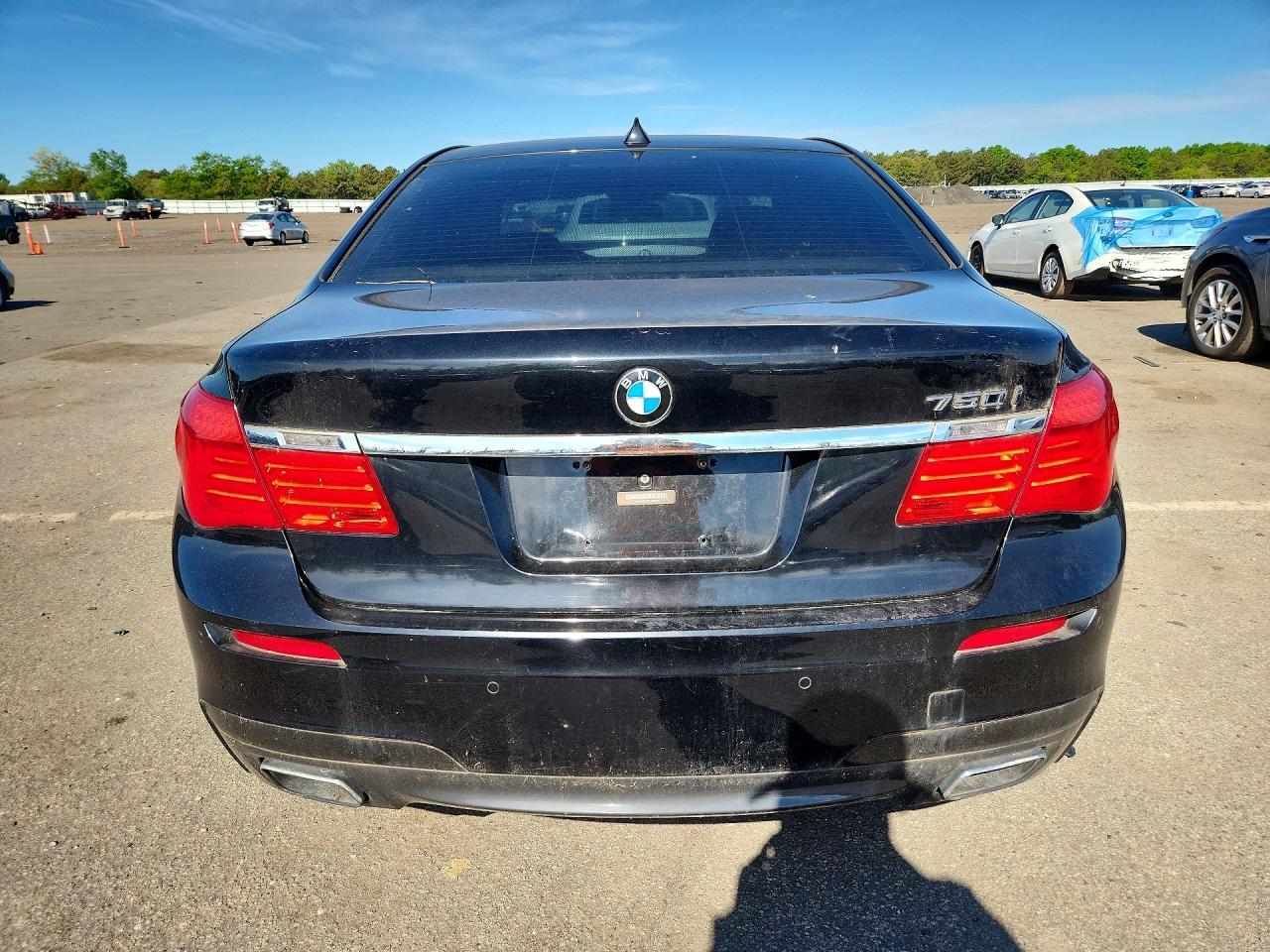 2012 BMW 750 Xi - Фото 6