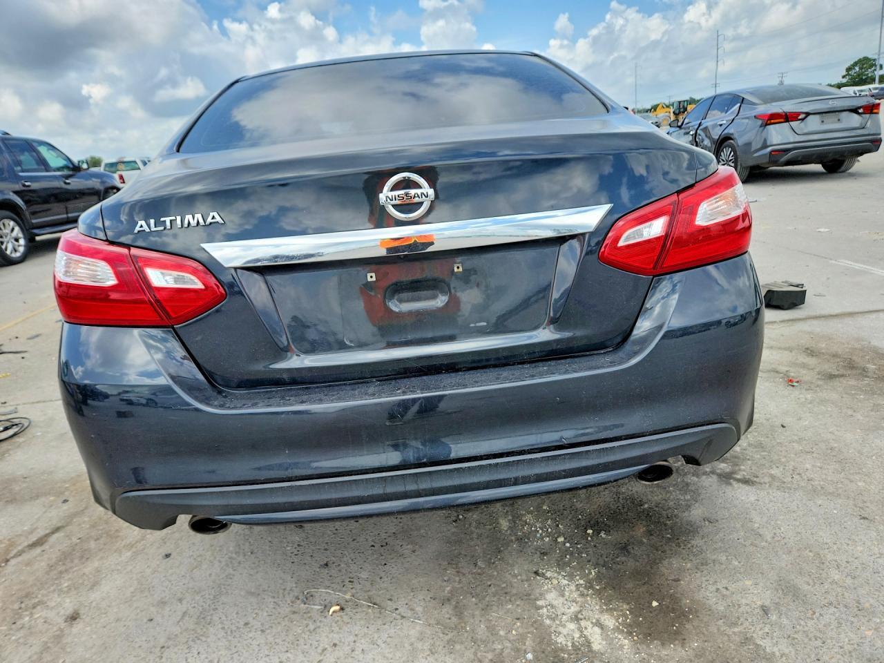 2016 Nissan Altima 2.5 S - Фото 6