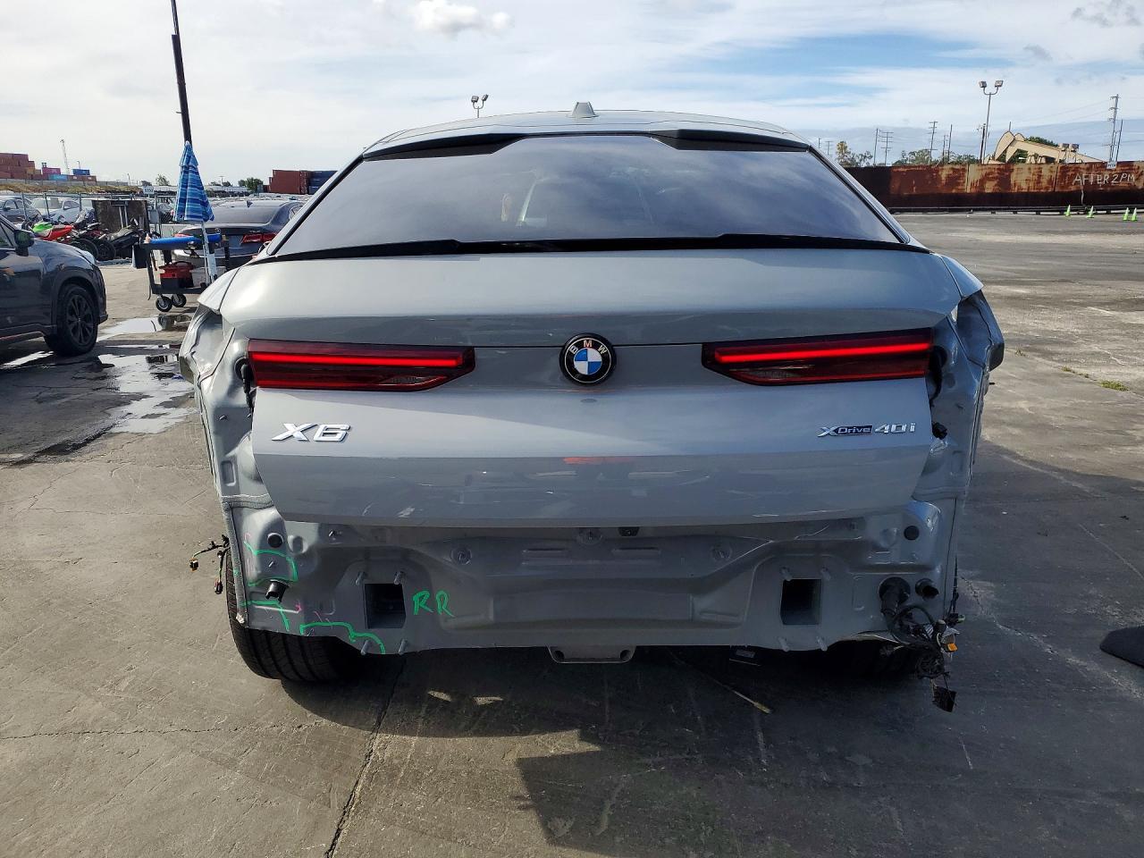 2025 BMW X6 xDrive40I - Image 6