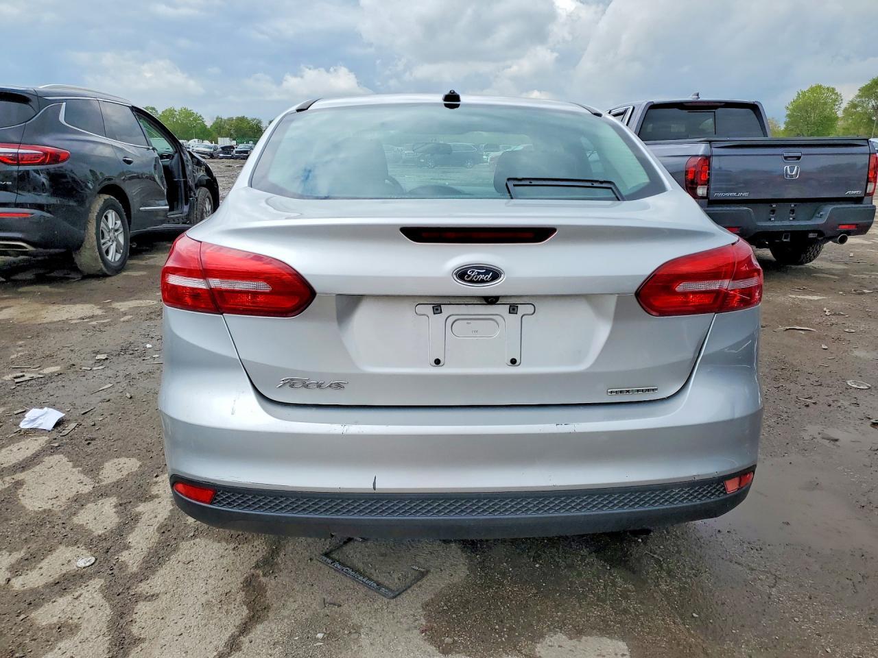 2015 Ford Focus S - Фото 6