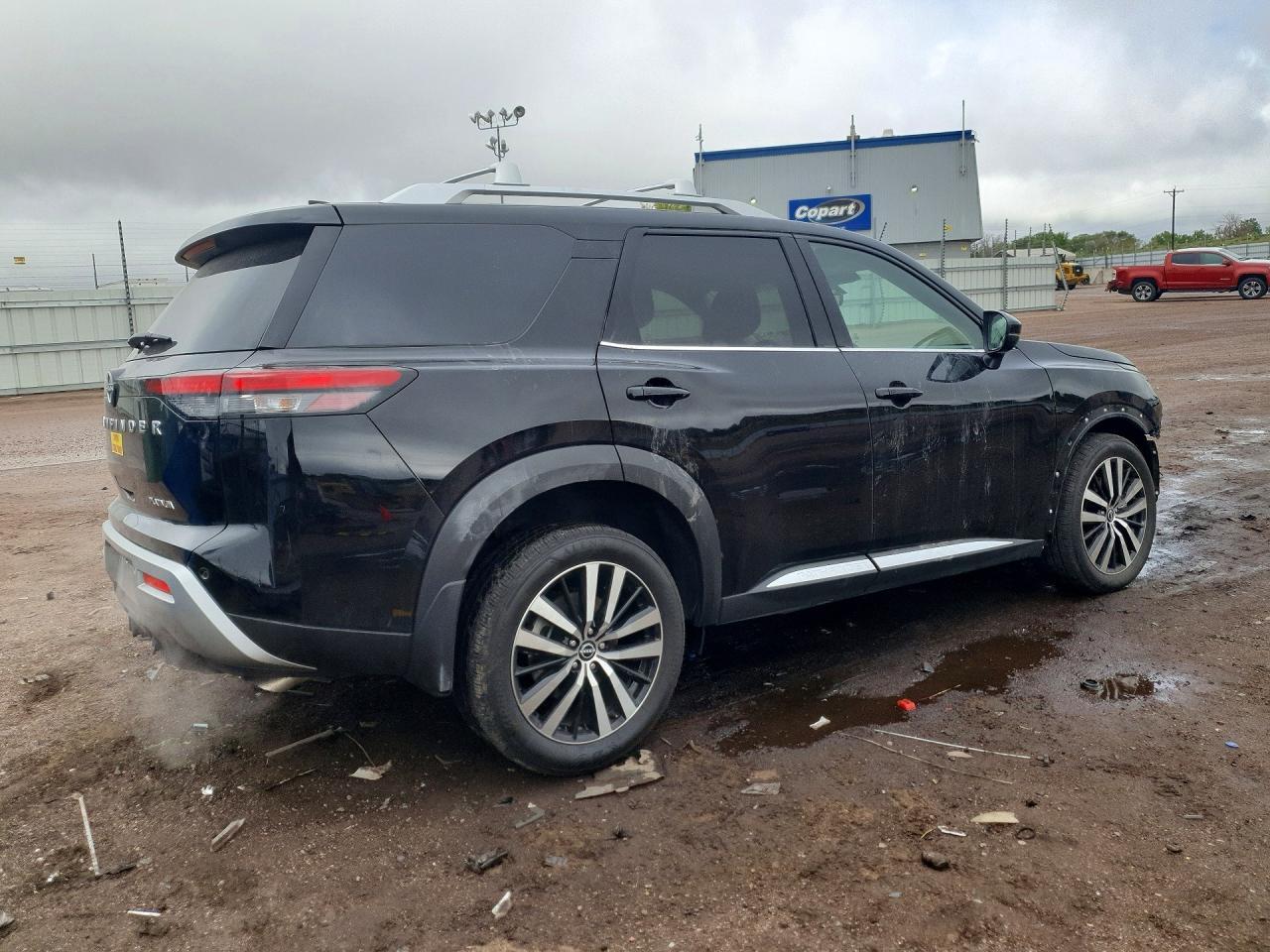 2025 Nissan Pathfinder Platinum - Фото 3
