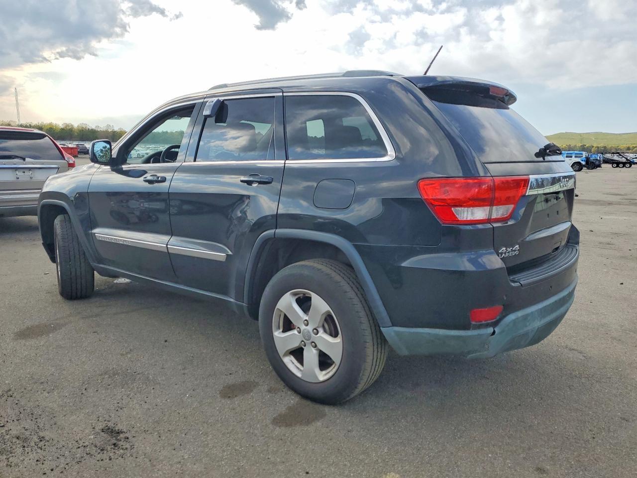 2013 Jeep Grand Cherokee - Фото 2