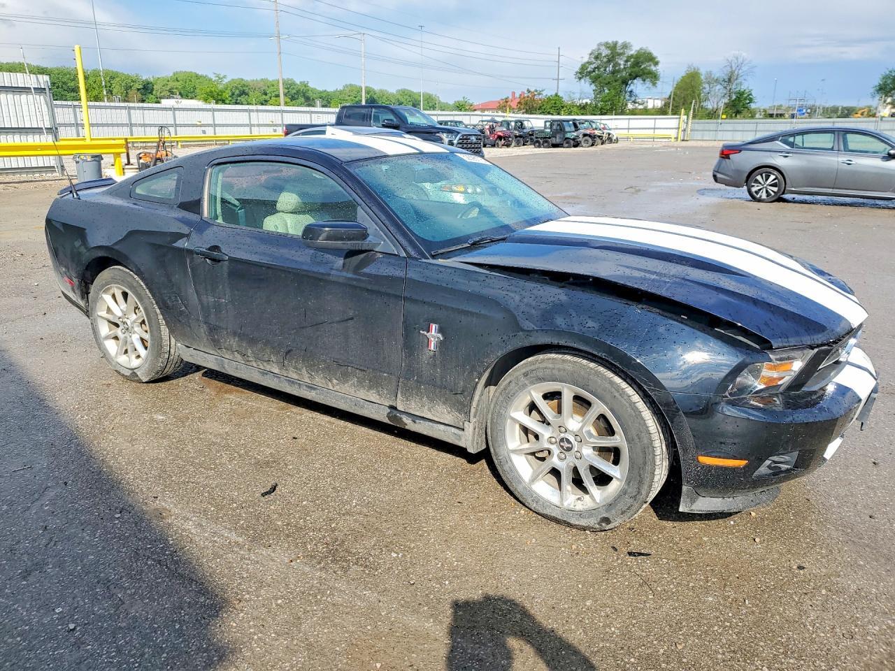 2011 Ford Mustang - Image 4