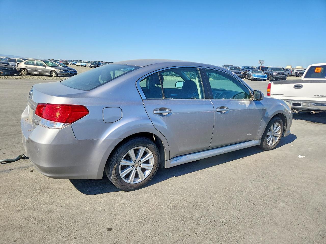 2010 Subaru Legacy 2.5I Premium - Image 3