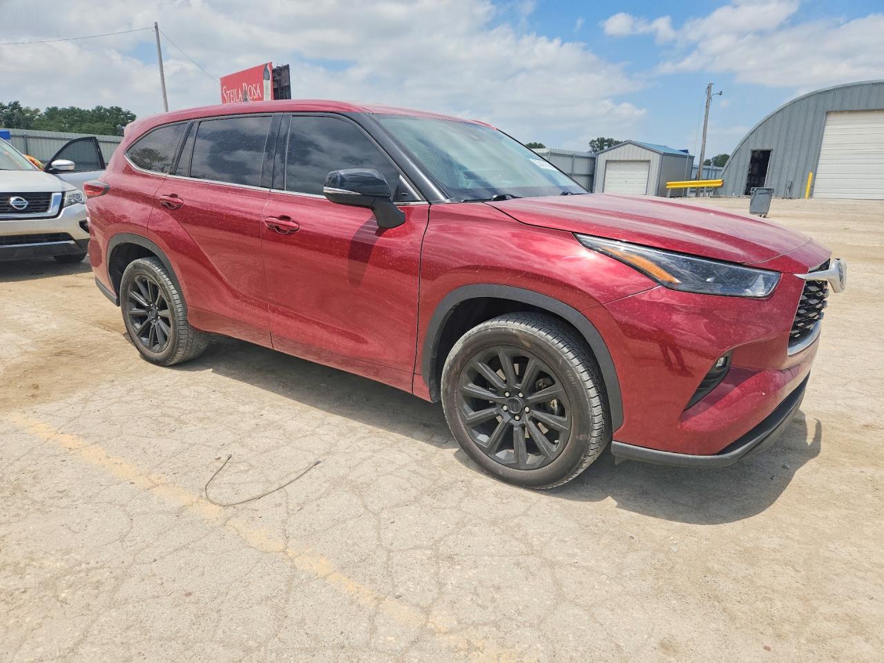 2022 Toyota Highlander Le - Фото 4