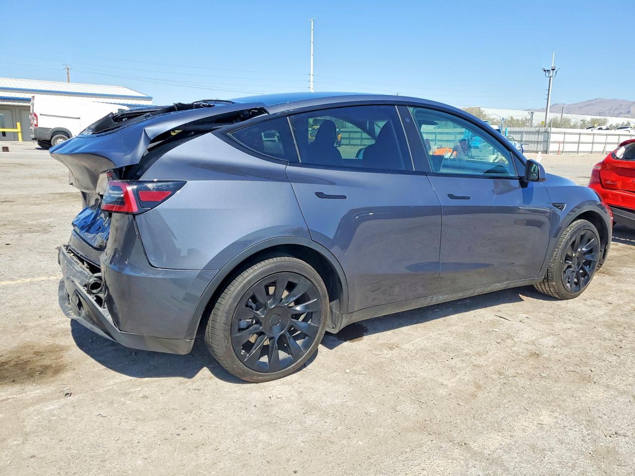 2023 Tesla Model Y - Фото 3