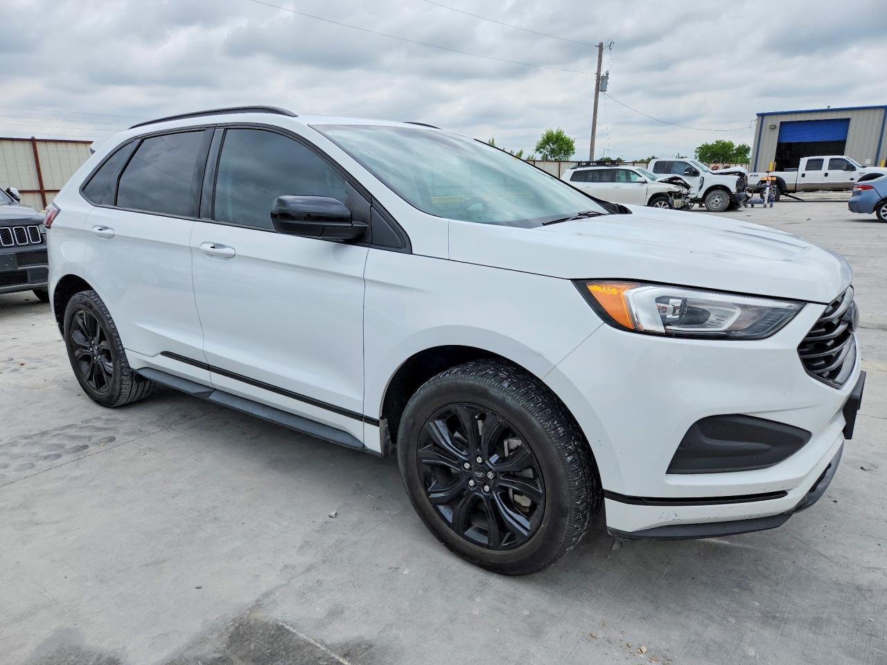 2022 Ford Edge Se - Фото 4