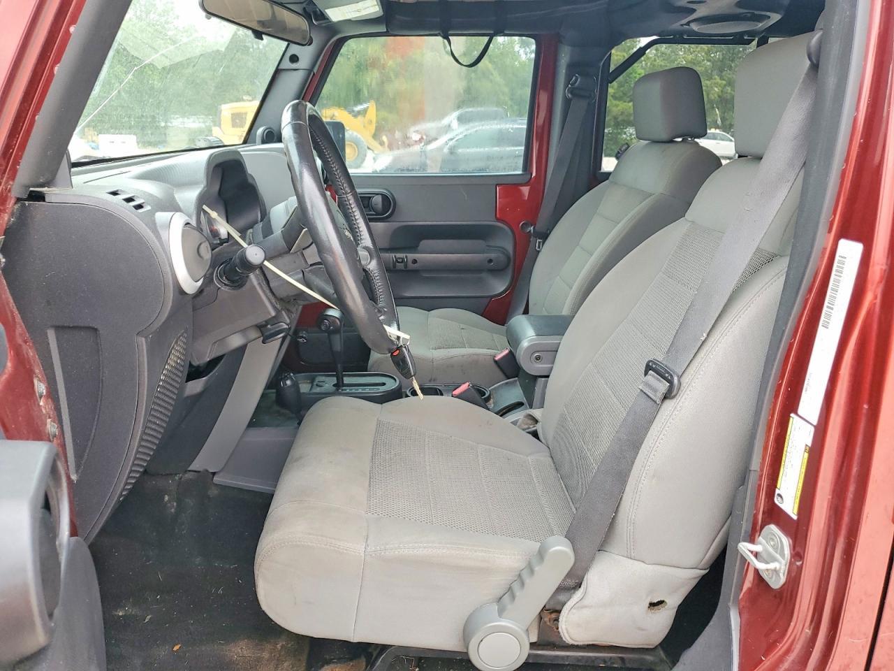2008 Jeep Wrangler Unlimited Sahara - Image 7