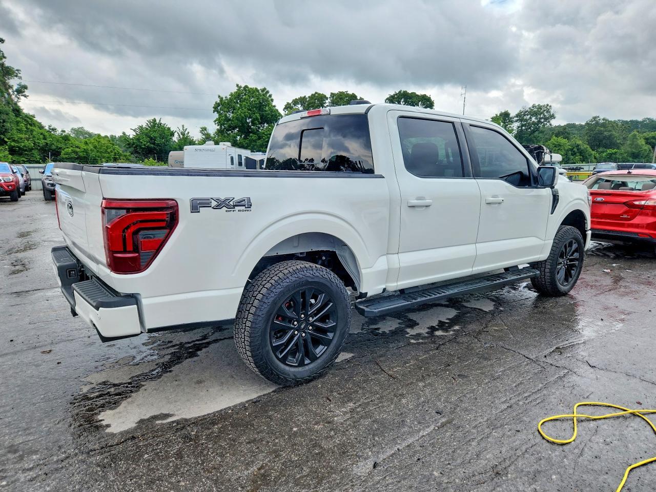 2025 Ford F150 Lariat - Фото 3