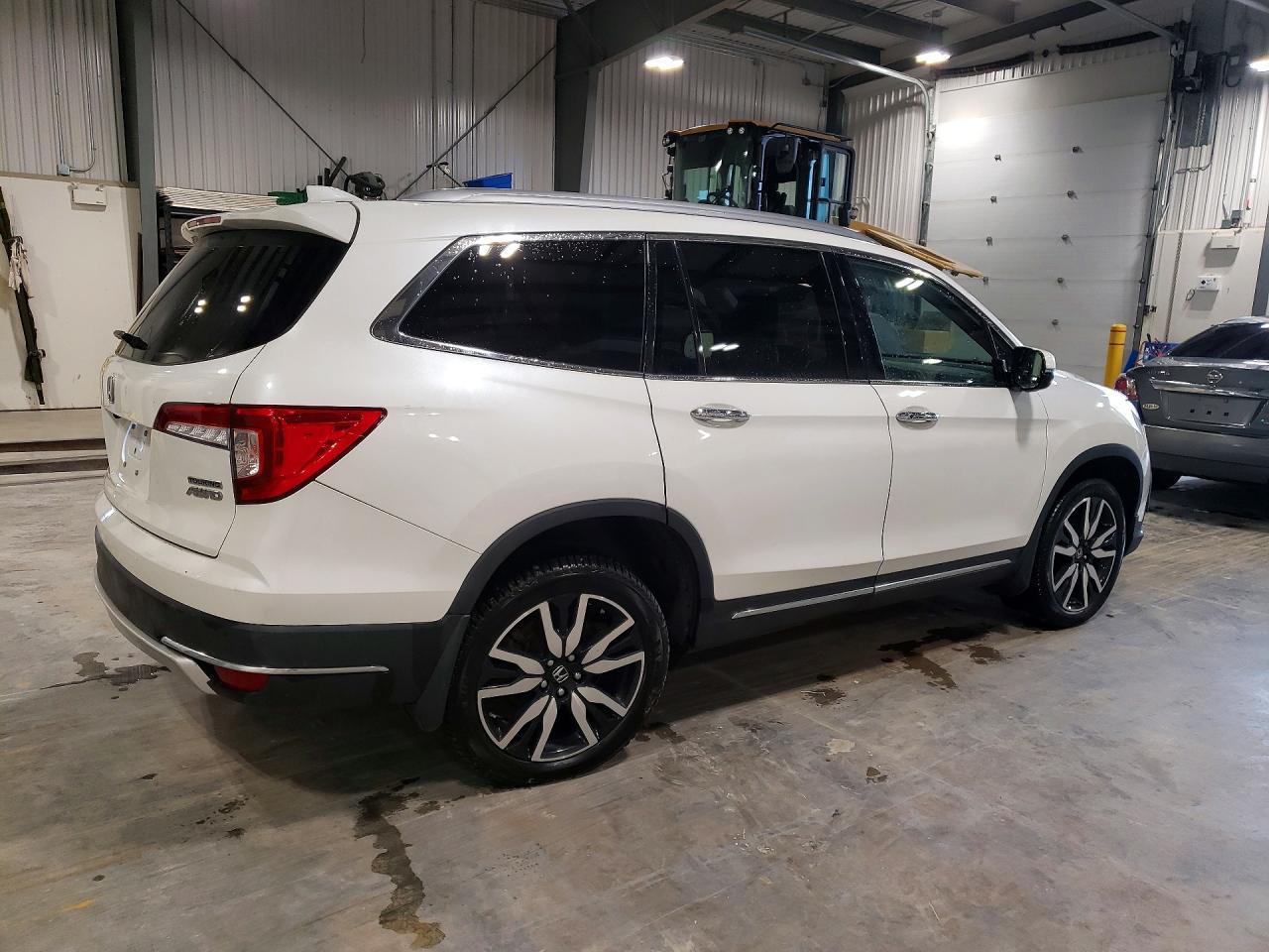 2021 Honda Pilot Touring - Фото 3