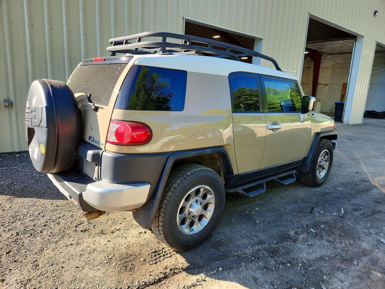 2011 Toyota Fj Cruiser Base - Image 3