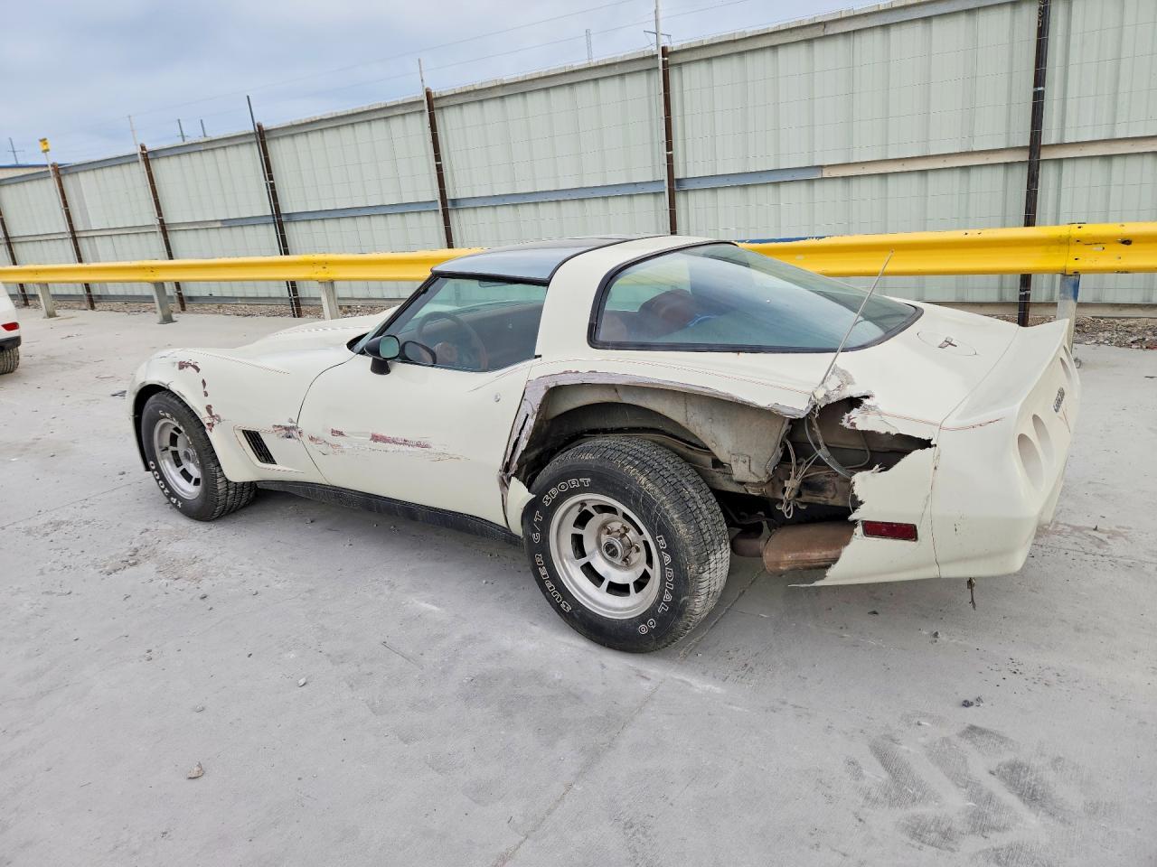 1981 Chevrolet Corvette - Фото 2