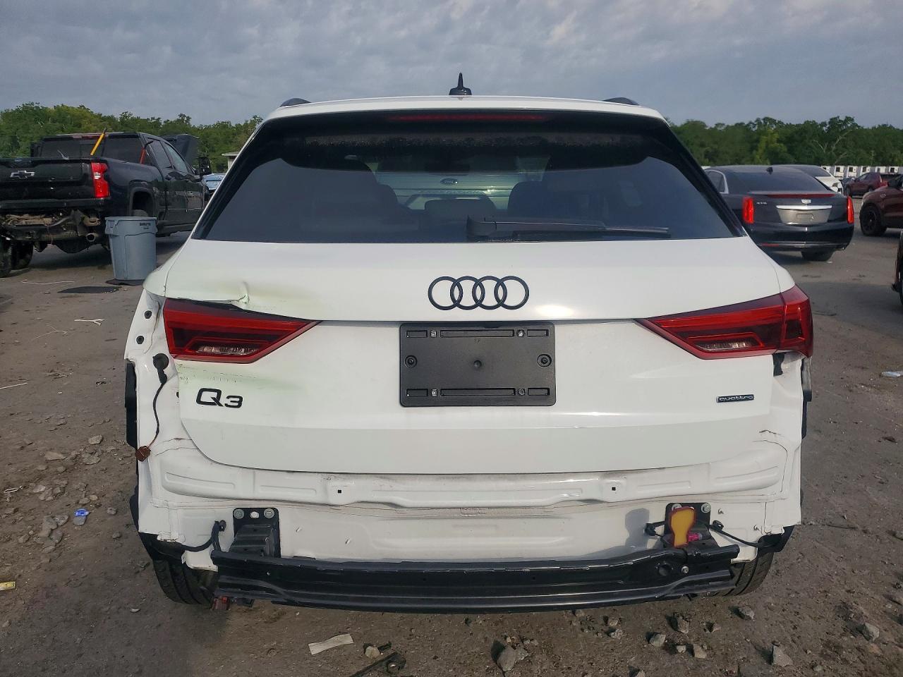 2024 Audi Q3 Premium 40 - Image 6