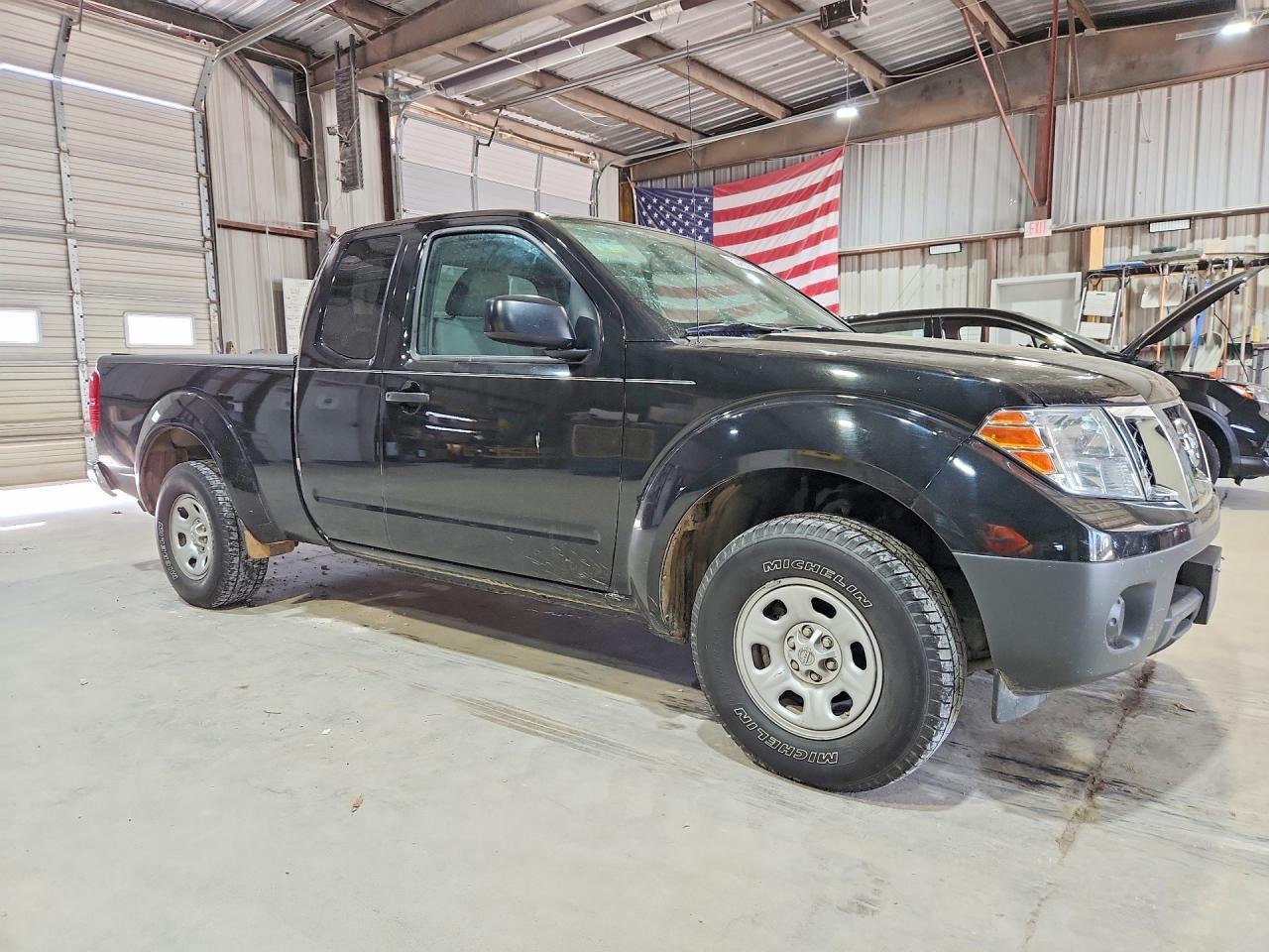 2016 Nissan Frontier S - Фото 4