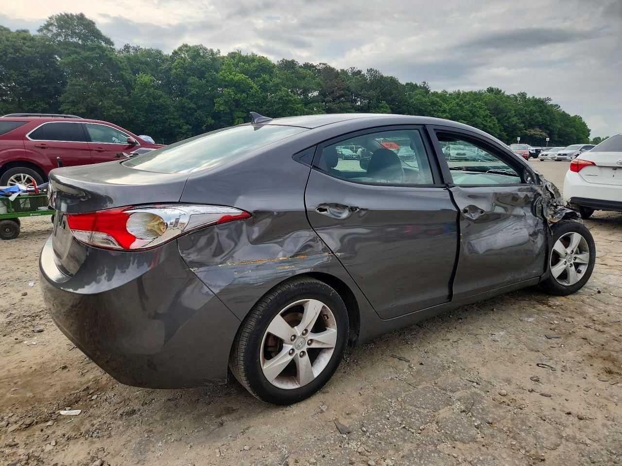 2013 Hyundai Elantra Gls - Image 3