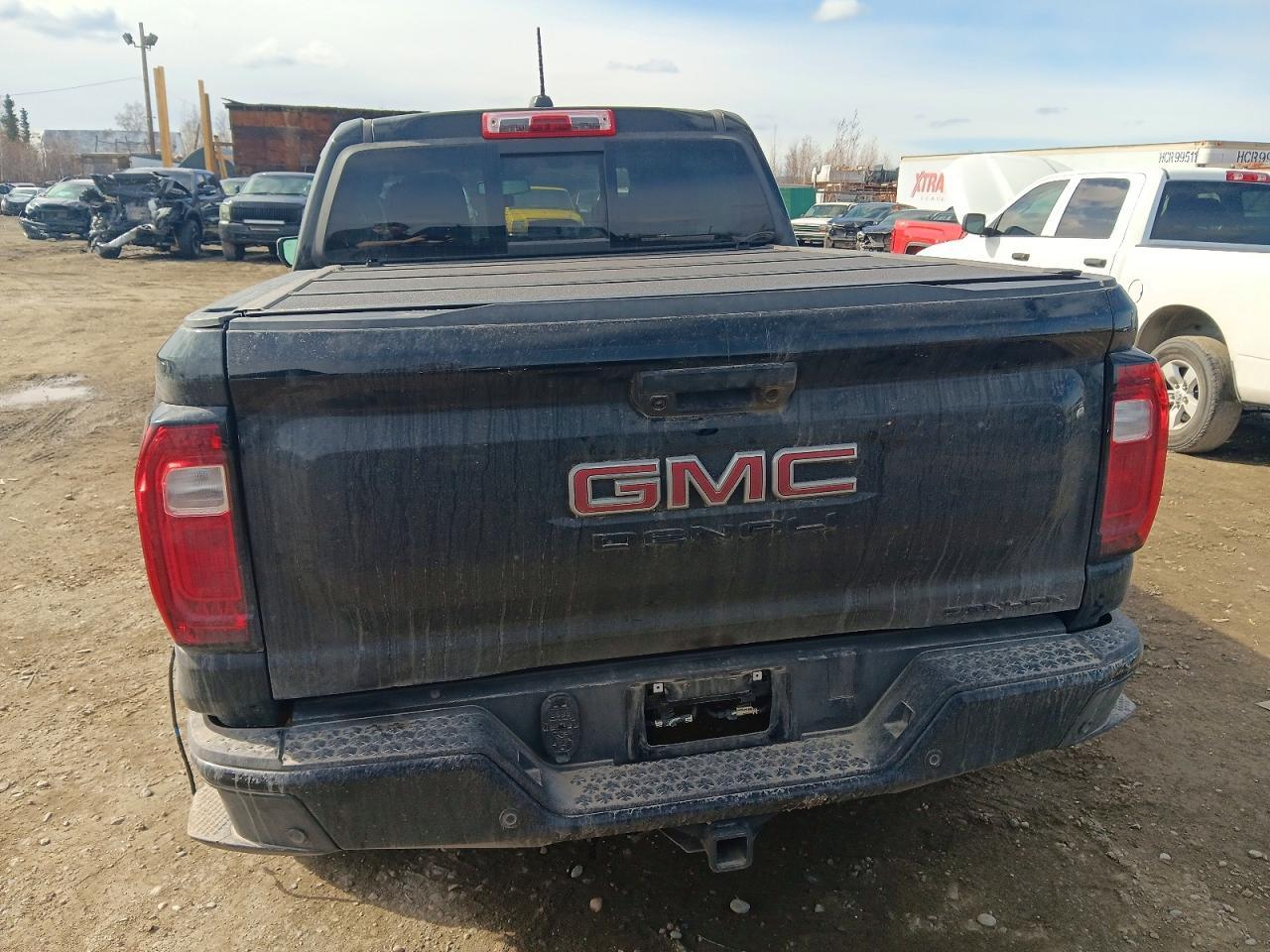 2024 GMC Canyon Denali - Image 6