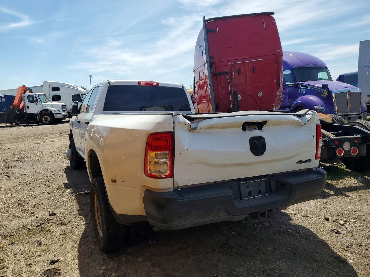 2023 Ram 3500 Tradesman - Фото 2